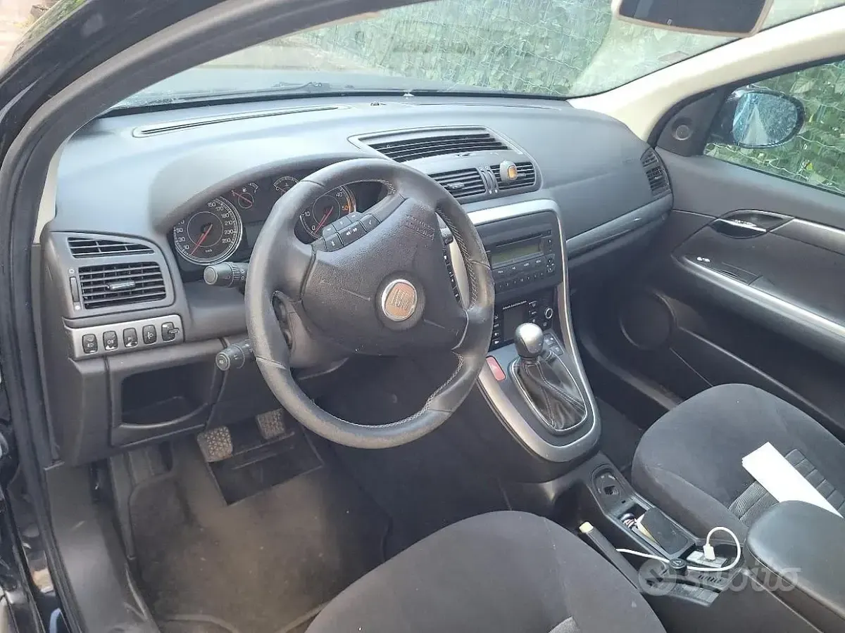 Usata Fiat Croma 150 CV (110 kW) 2009 Nero Station wagon
