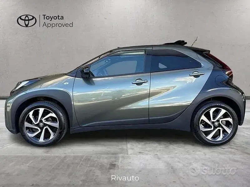 Usata Toyota Aygo X Trend 72 CV (52 kW) 2023 Verde SUV
