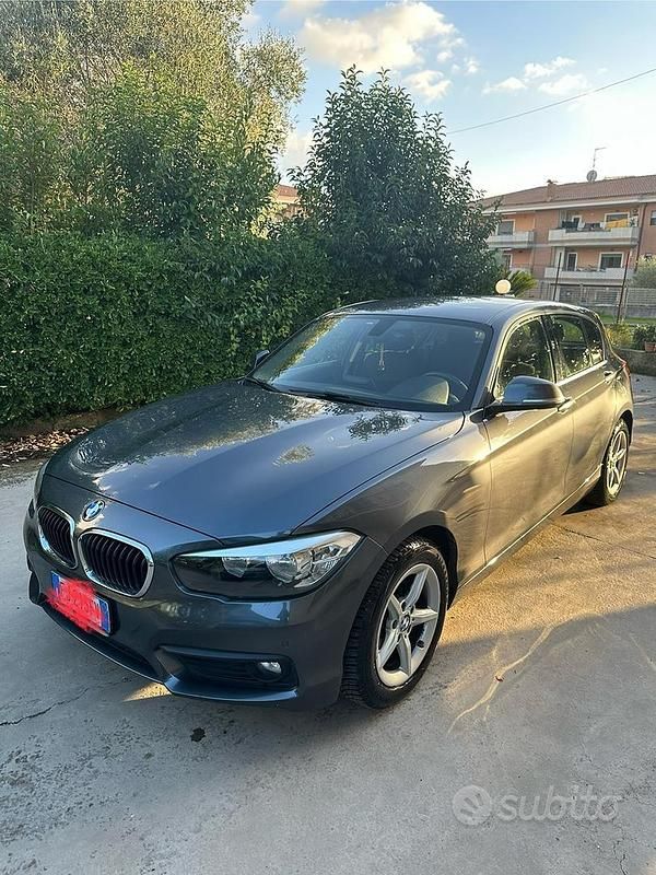 Usata BMW 116 Advantage 116 CV (85 kW) 2017 Grigio Utilitaria