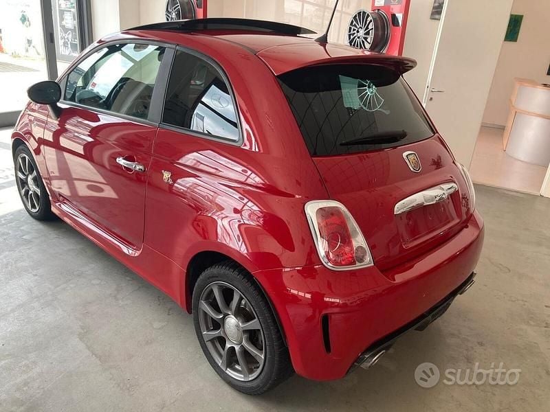 Usata Abarth 500 Custom 140 CV (102 kW) 2015 Rosso Utilitaria