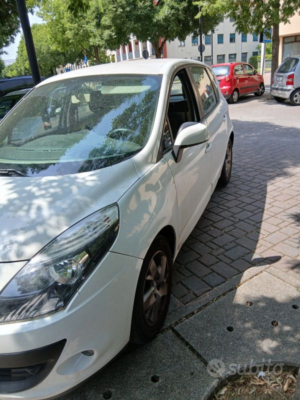 Usata Renault Trafic 145 CV (106 kW) 2011 Bianco Monovolume