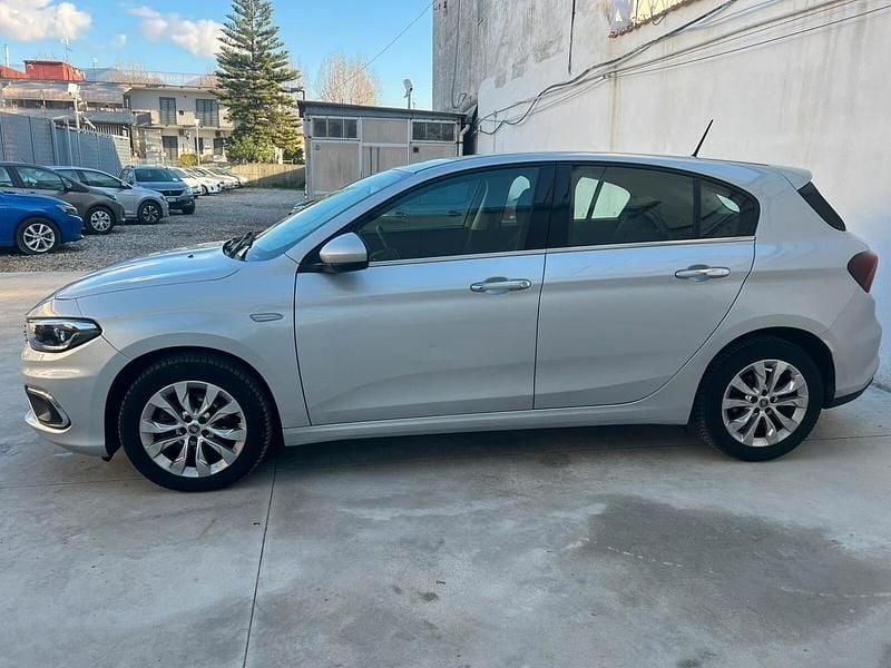 Usata Fiat Tipo Lounge 120 CV (88 kW) 2019 Argento Berlina