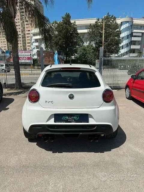 Usata Alfa Romeo MiTo Distinctive 135 CV (99 kW) 2010 Bianco Utilitaria