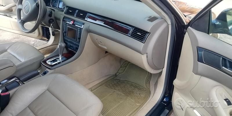 Usata Audi A6 180 CV (132 kW) 2002 Blu Station wagon