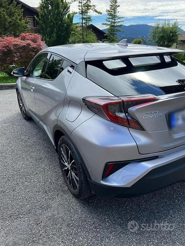 Usata Toyota C-HR Lounge 98 CV (72 kW) 2019 Grigio SUV