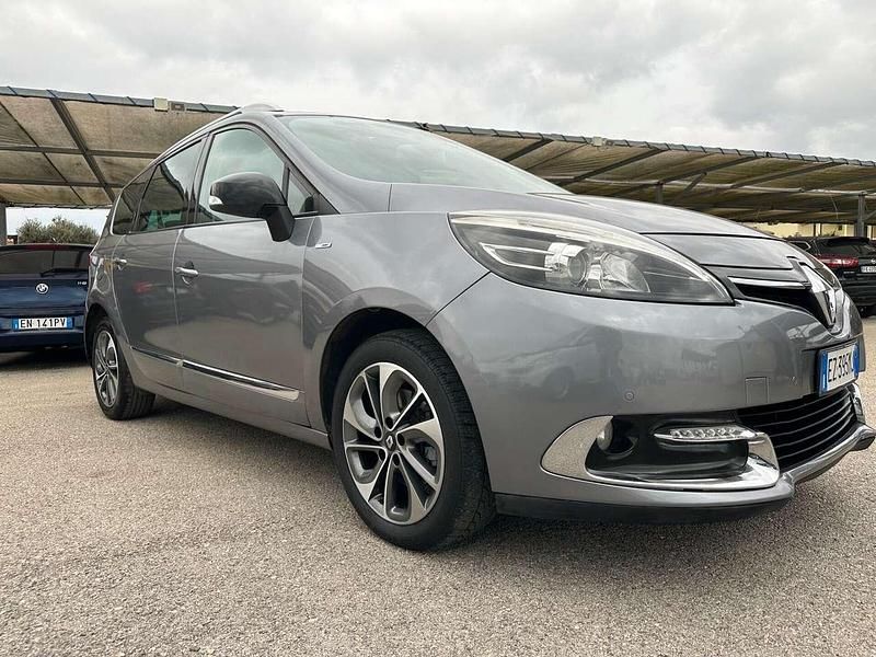 Grigio Usata 2015 Renault Grand Scénic III Monovolume | 7000 € (Buon prezzo) - Immagine 1/4