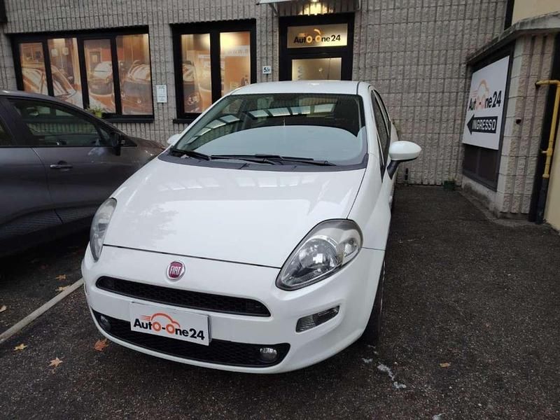 Usata Fiat Punto Street 69 CV (50 kW) 2017 Bianco Berlina