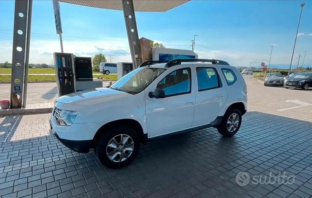 Usata Dacia Duster 109 CV (80 kW) 2011 Blu SUV
