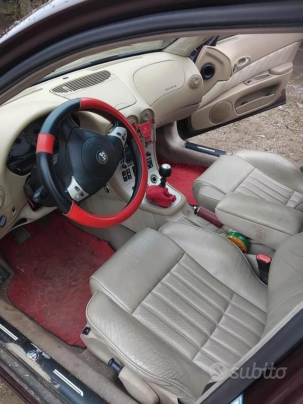 Usata Alfa Romeo 166 150 CV (110 kW) 2004 Rosso Berlina