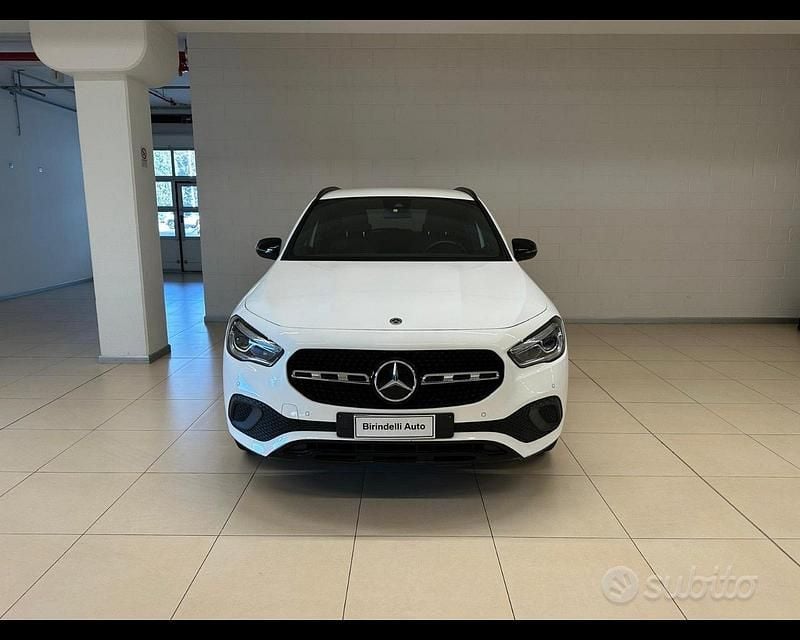 Usata Mercedes GLA180 135 CV (99 kW) 2022 Bianco SUV