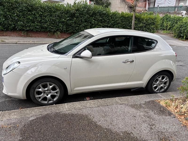 Usata Alfa Romeo MiTo 105 CV (77 kW) 2011 Bianco Utilitaria