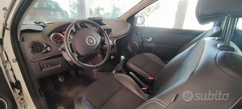 Usata Renault Clio IV 103 CV (75 kW) 2012 Bianco Utilitaria