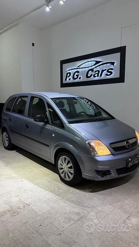 Usata Opel Meriva Enjoy 89 CV (65 kW) 2010 Grigio Monovolume