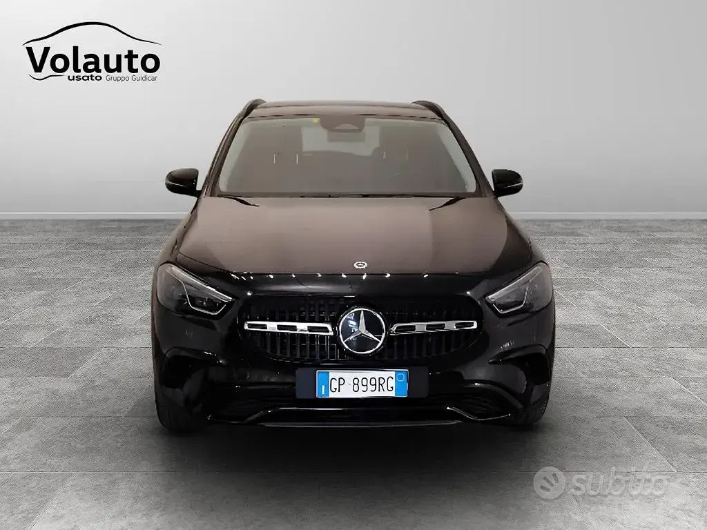 Usata Mercedes GLA180 Advanced Plus 116 CV (85 kW) 2023 Nero SUV