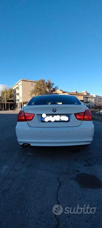 Usata BMW 316 116 CV (85 kW) 2011 Bianco Berlina