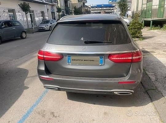 Usata Mercedes E220 170 CV (125 kW) 2017 Grigio Station wagon