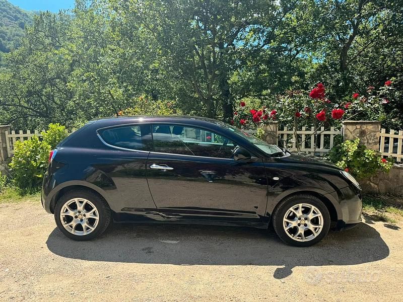 Usata Alfa Romeo MiTo 120 CV (88 kW) 2010 Nero Utilitaria