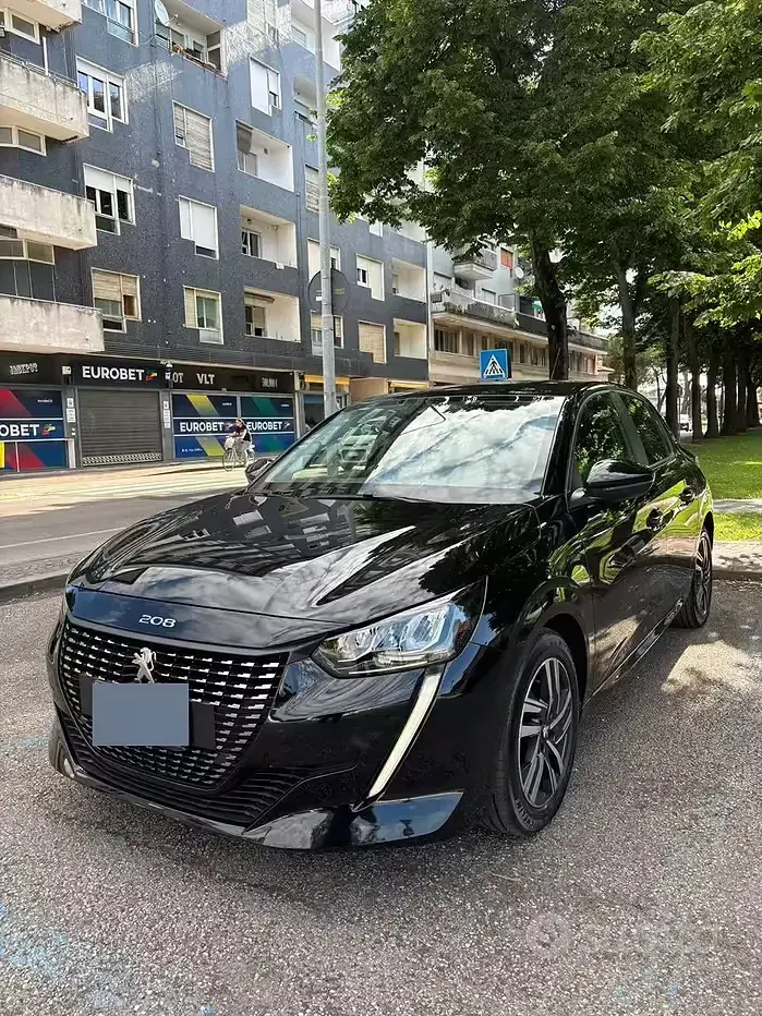 Usata Peugeot 208 75 CV (55 kW) 2023 Utilitaria