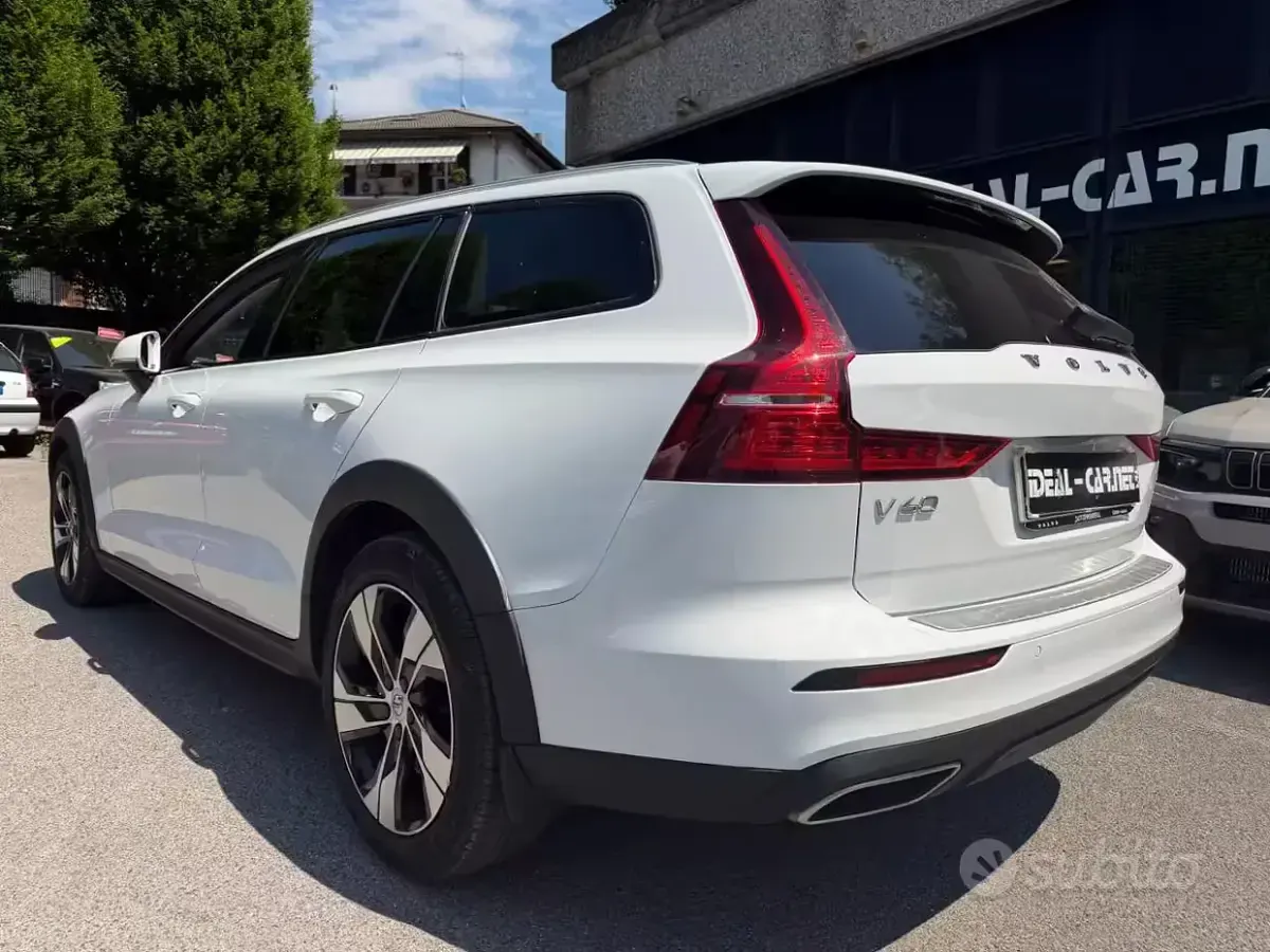 Usata Volvo V60 CC 190 CV (139 kW) 2020 Bianco Station wagon