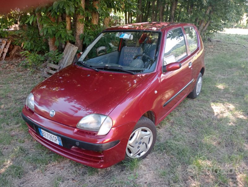 Usata Fiat Seicento 54 CV (39 kW) 2002 Rosso Utilitaria
