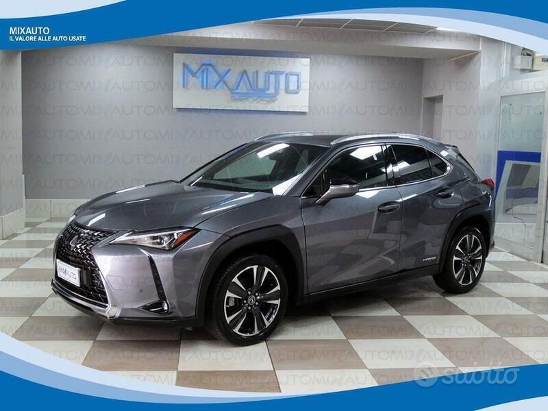 Grigio Usata 2019 Lexus UX 250h Executive Line SUV | 20.900 € (Ottimo prezzo) - Immagine 1/4
