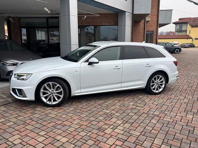 Usata Audi A4 S-Line 150 CV (110 kW) 2019 Bianco Station wagon