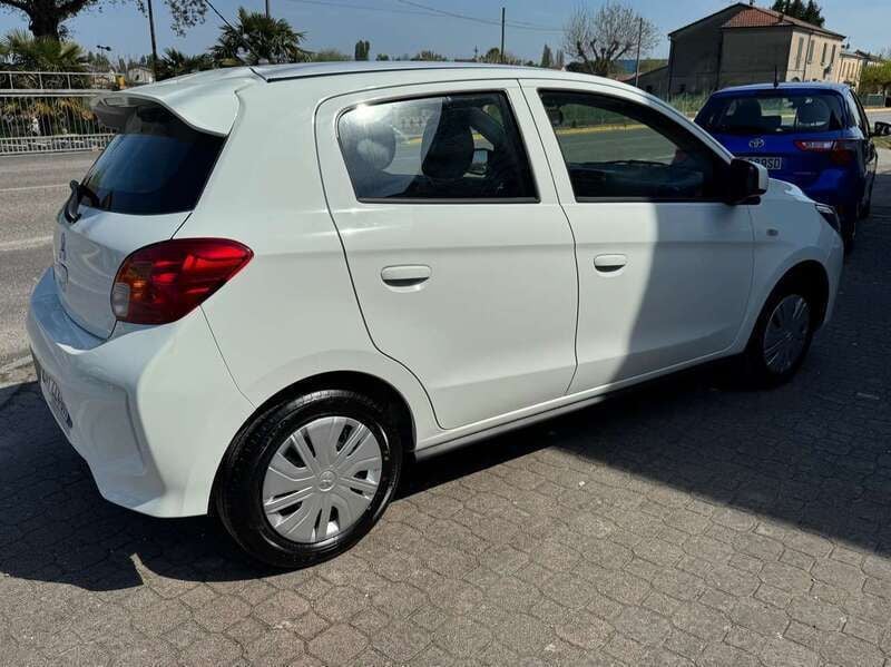Usata Mitsubishi Space Star Invite 80 CV (58 kW) 2024 Bianco Berlina
