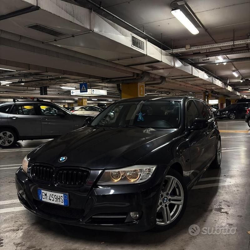 Usata BMW 318 Performance 143 CV (105 kW) 2012 Nero Station wagon