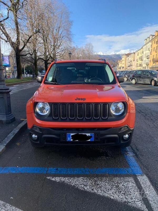 Usata 2015 Jeep Renegade Trailhawk SUV | 14.600 € (Buon prezzo) - Immagine 1/4