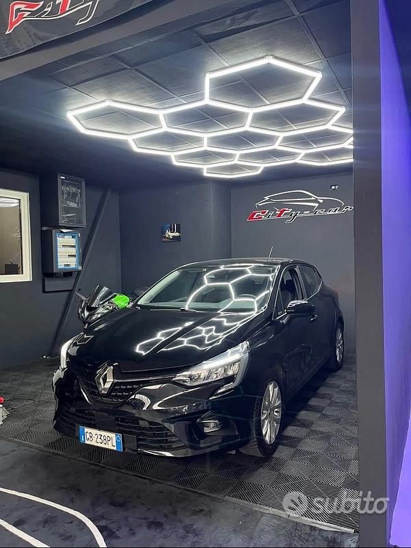 Usata Renault Clio V Zen 100 CV (73 kW) 2020 Nero Berlina