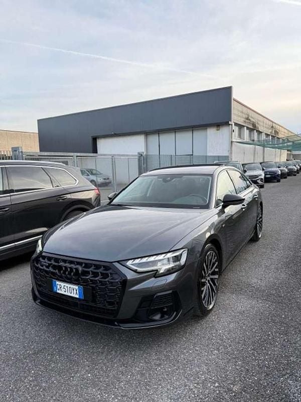 Usata Audi A8 Design 286 CV (210 kW) 2023 Grigio daytona perlato Berlina