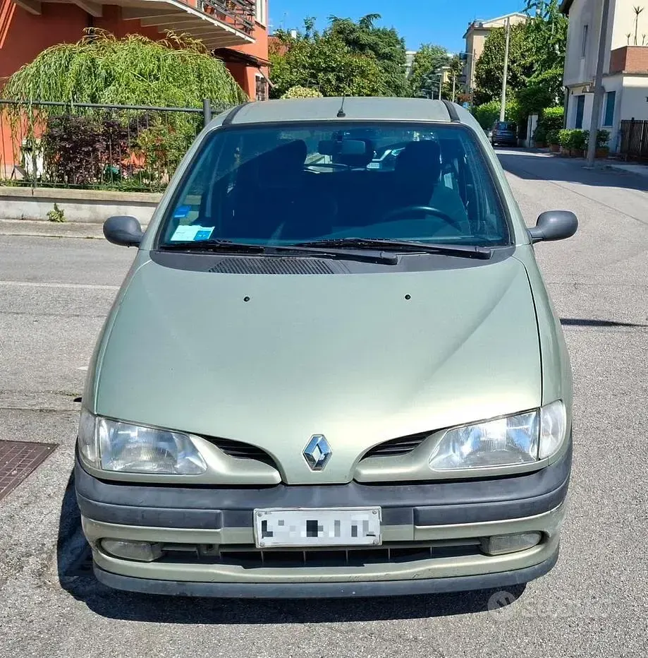 Usata Renault Mégane 90 CV (66 kW) 1998 Verde Monovolume