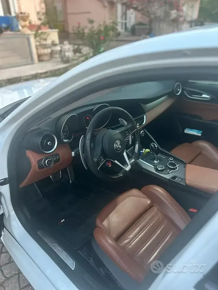 Usata Alfa Romeo Giulia Veloce 210 CV (154 kW) 2018 Berlina