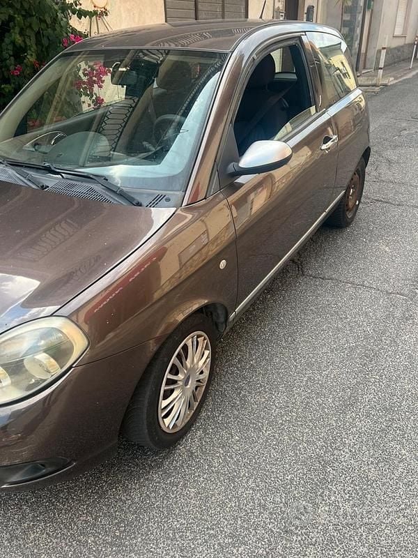 Usata Lancia Ypsilon 69 CV (50 kW) 2012 Utilitaria