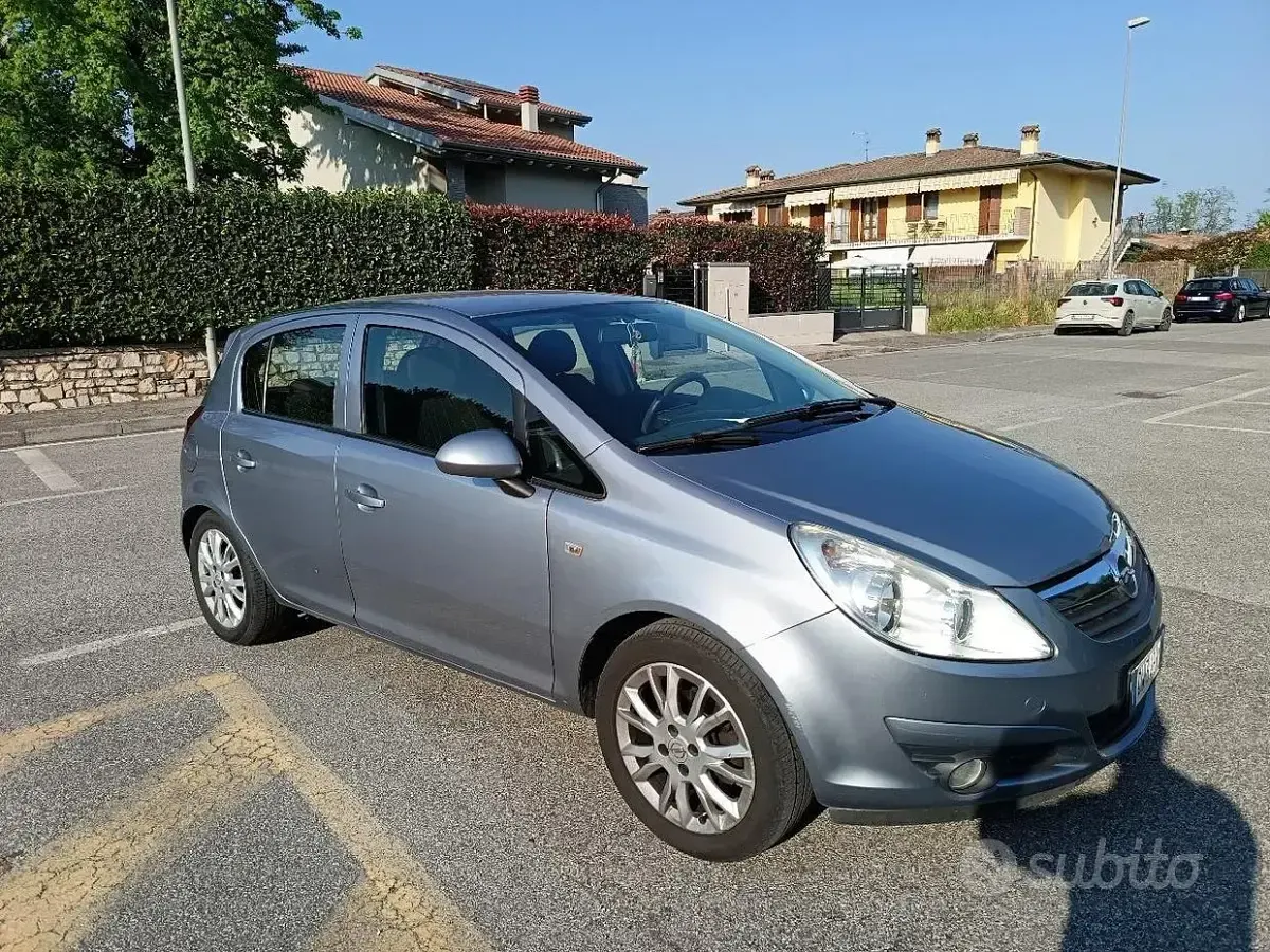 Usata Opel Corsa 60 CV (44 kW) 2009 Grigio Utilitaria