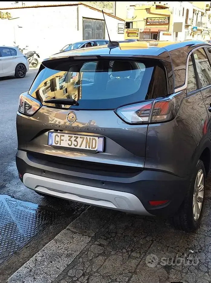 Usata Opel Crossland 110 CV (80 kW) 2021 Grigio SUV