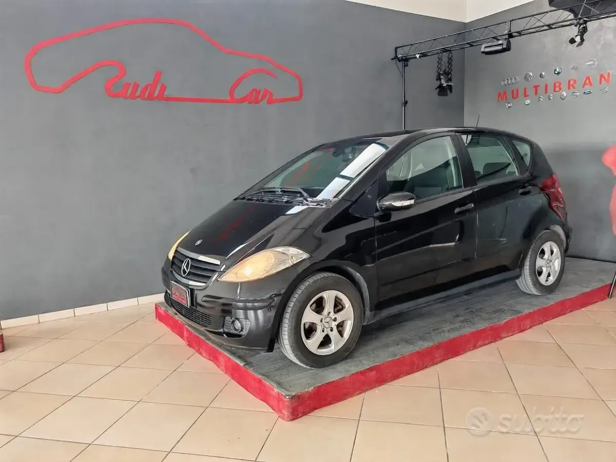 Usata Mercedes A180 Avantgarde 109 CV (80 kW) 2008 Nero Berlina