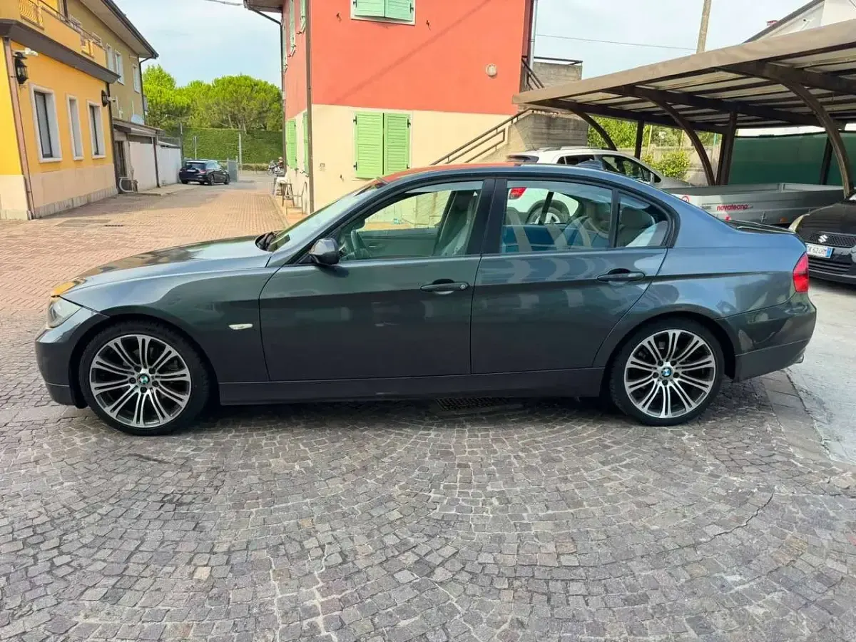 Usata BMW 320 163 CV (119 kW) 2007 Grigio Berlina