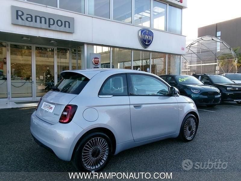 Nuova Fiat 500 65 CV (47 kW) 2025 Blu/azzurro Berlina