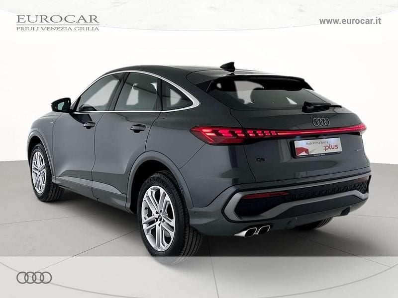 Nuova Audi Q5 Sportback S-Line 204 CV (150 kW) 2025 Grigio SUV
