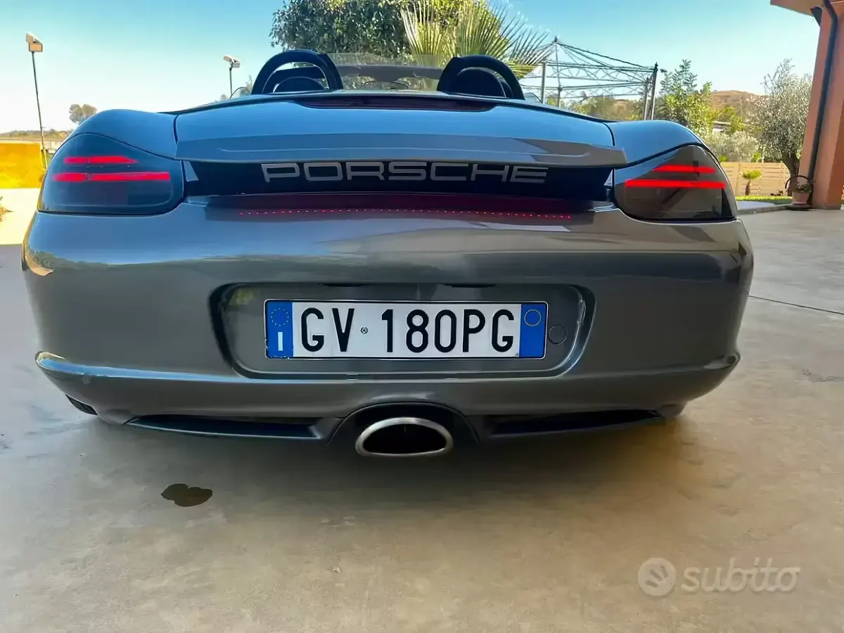 Usata Porsche Boxster 228 CV (167 kW) 2003 Grigio Cabrio