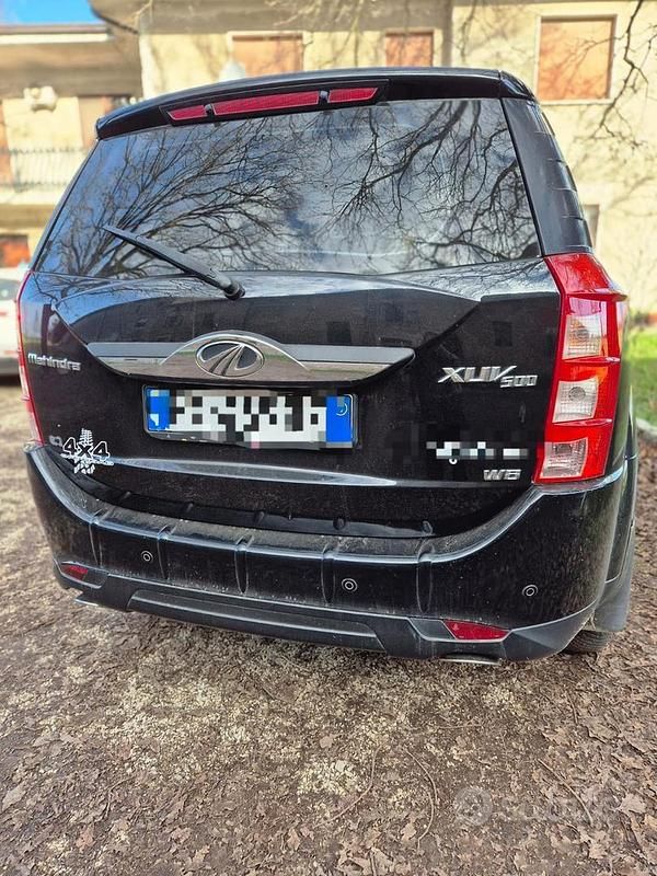 Usata Mahindra XUV500 2017 Nero SUV