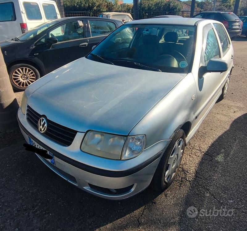Grigio Usata 2001 VW Polo Due volumi | 699 € (Ottimo prezzo) - Immagine 1/4