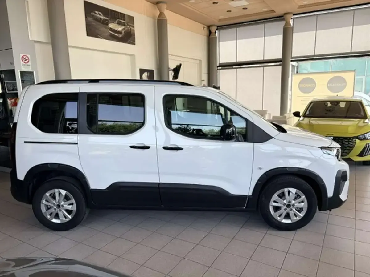 Nuova Peugeot Rifter Allure 102 CV (75 kW) 2026 Banchisa Monovolume