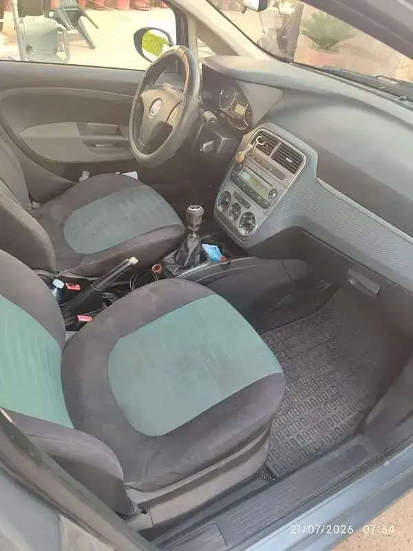 Usata Fiat Grande Punto Active 77 CV (56 kW) 2009 Grigio Utilitaria