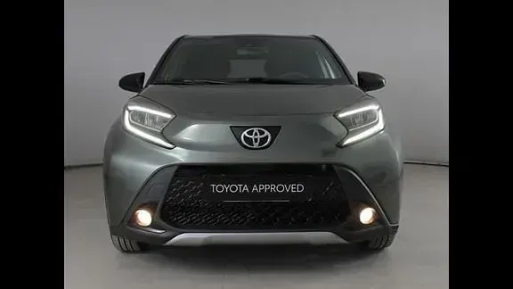 Usata Toyota Aygo X Lounge 72 CV (52 kW) 2022 Verde SUV