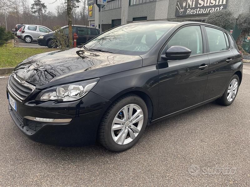 Usata Peugeot 308 125 CV (91 kW) 2014 Nero Berlina