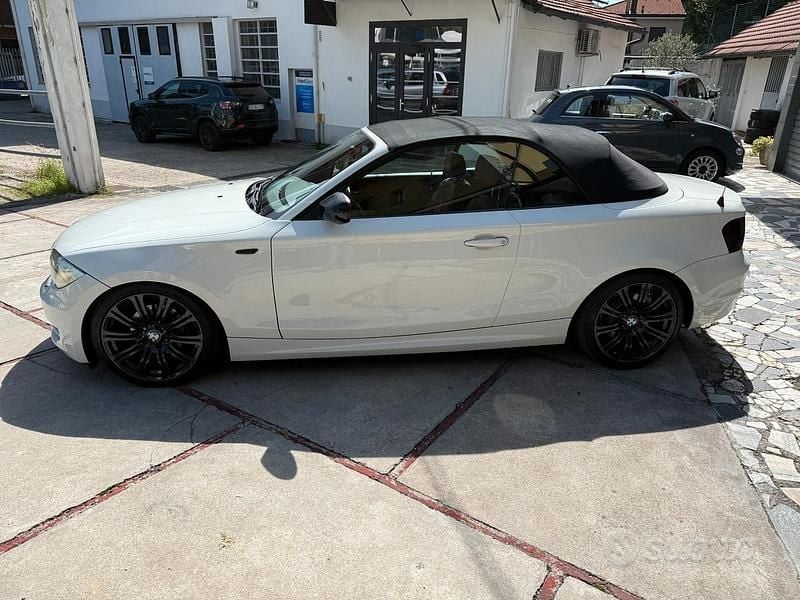 Usata BMW 118 Cabriolet Efficient Dynamics 143 CV (105 kW) 2010 Bianco Cabrio