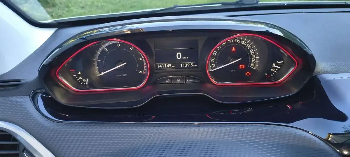 Usata Peugeot 2008 GT-line 120 CV (88 kW) 2017 SUV