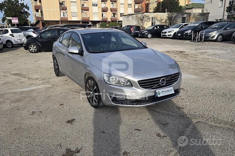 Usata Volvo S60 Dynamic 150 CV (110 kW) 2018 Grigio Berlina